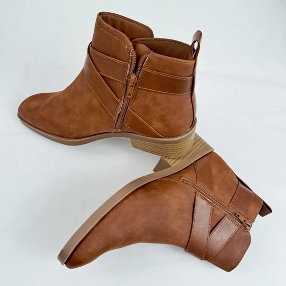 Time & Tru Women's Fashion Faux Leather Brown Booties Ankle Boots Shoes Size 7.5